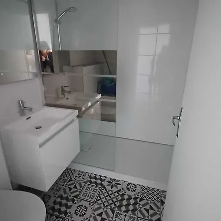 Avec Vue Sur Le Port, Ideal Pour 2 Personnes, Proche - - Fr-1-551-70 * La Rochelle (Charente-Maritime)